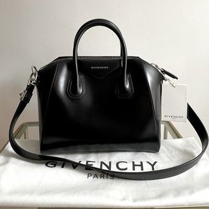 Givenchy Small Antigona Bag In 100% Calfskin leather
